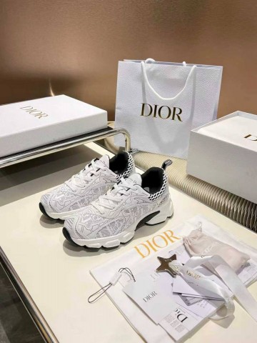 Dior кроссовки