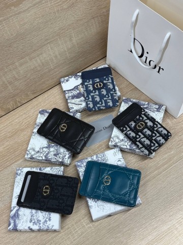 Dior картхолдер