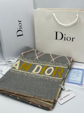Dior палантин