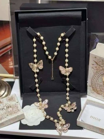 Dior бусы