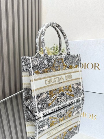 Dior Book Tote сумка