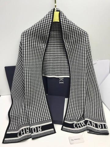 Dior палантин