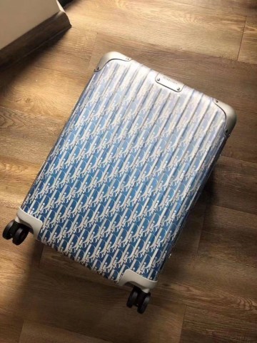 Dior х RIMOWA чемодан
