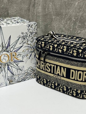 Dior косметичка