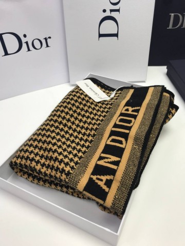 Dior палантин