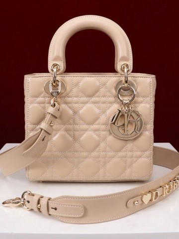 Dior Lady сумка