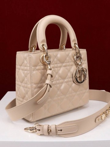Dior Lady сумка