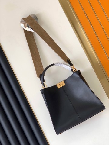 Fendi Peekaboo Essential сумка #401573DX