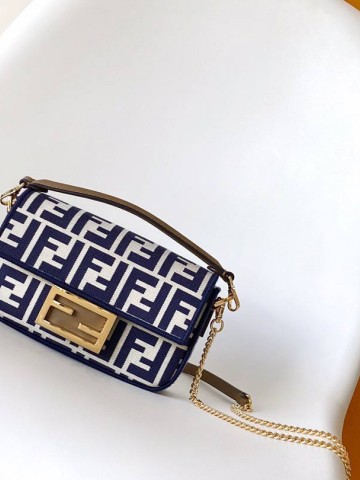 Fendi Baguette сумка #454269UR