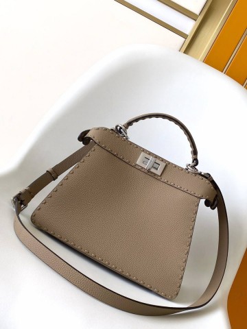 Fendi Iconic Peekaboo ISeeU сумка #550209LG