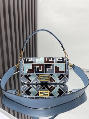 Fendi BAGUETTE сумка #687030HX