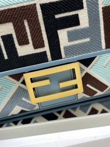 Fendi BAGUETTE сумка #687030HX