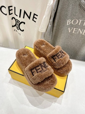 Fendi шлепанцы #541850YN