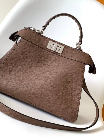 Fendi Iconic Peekaboo ISeeU сумка #798328EB
