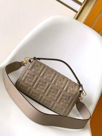 Fendi BAGUETTE сумка #803738LD