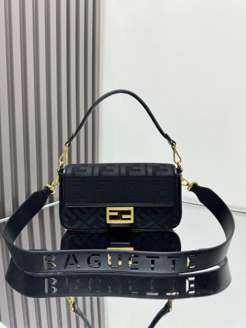 Fendi BAGUETTE сумка #841068NO