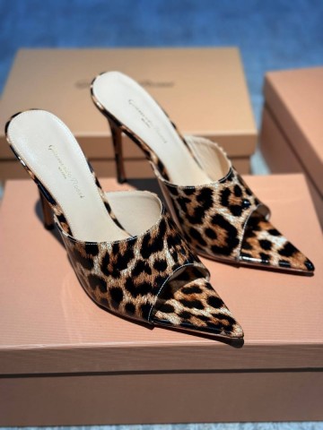 Gianvito Rossi сабо #717086FP