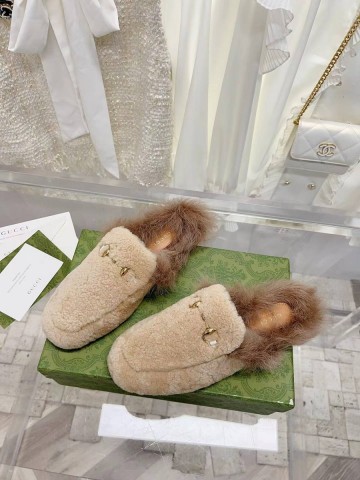 Gucci мюли #757721AC