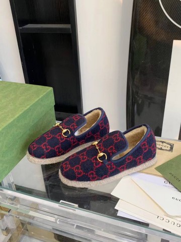 Gucci GG Wool лоферы #384553WC