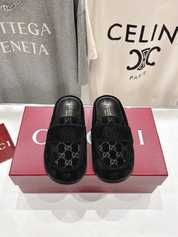 Gucci мюли #140438MU