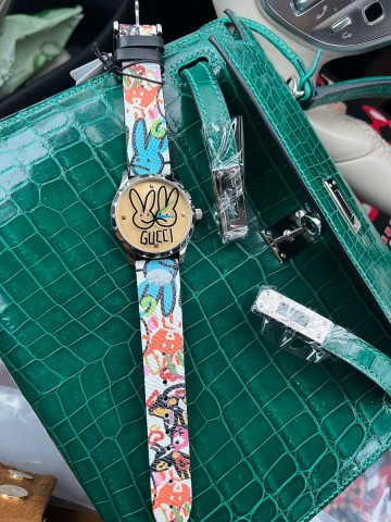 Gucci часы #440365VC