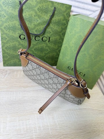 Gucci GG Emblem сумка #455052BP