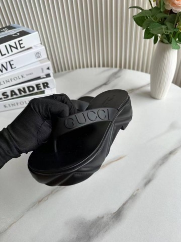 Gucci шлепанцы #537017KT
