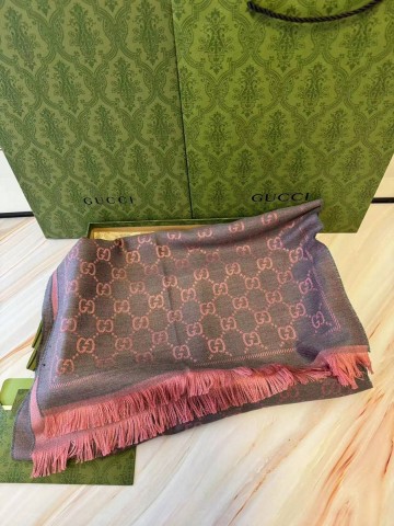 Gucci палантин #598009IN