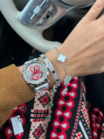Gucci часы #818904ZN
