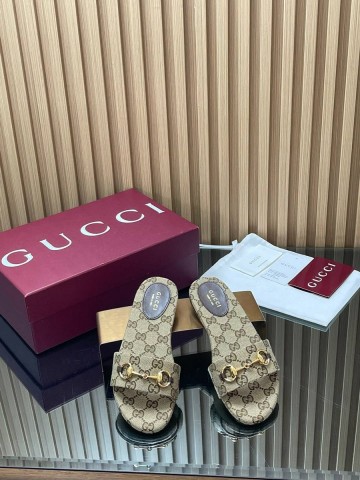 Gucci шлепанцы #261118QY
