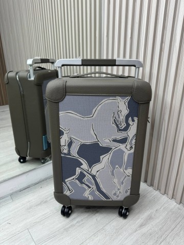 Hermes чемодан