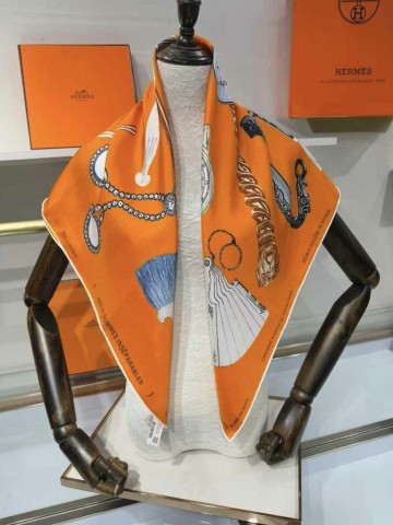 Hermes платок