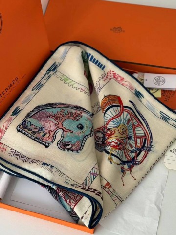 Hermes платок