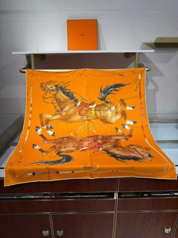 Hermes платок
