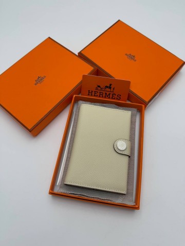 Hermes обложка на паспорт