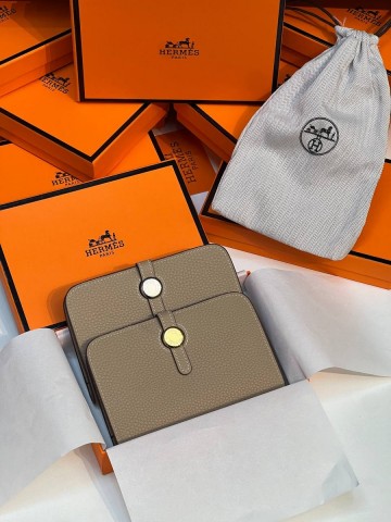 Hermes обложка на паспорт