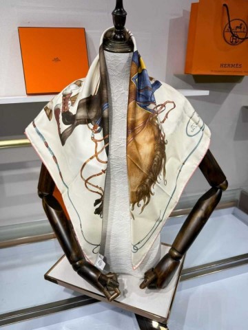 Hermes платок
