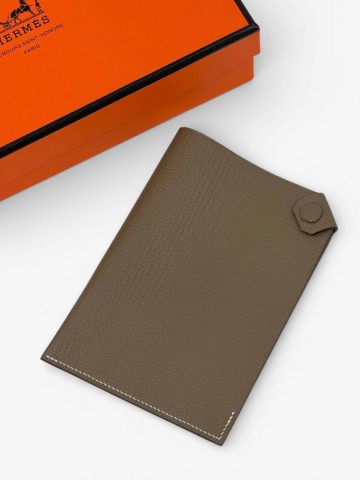 Hermes обложка на паспорт