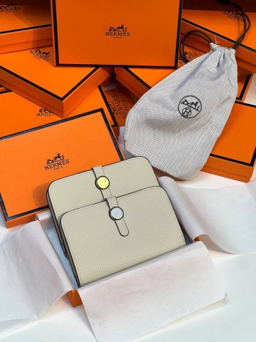 Hermes обложка на паспорт