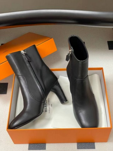 Hermes ботильоны