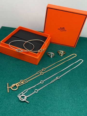 Hermes кольцо