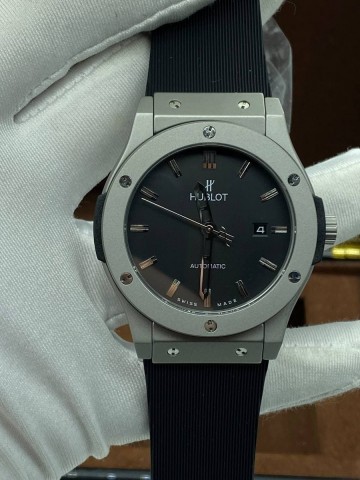 Hublot часы #166804GO
