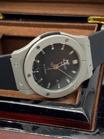 Hublot часы #166804GO