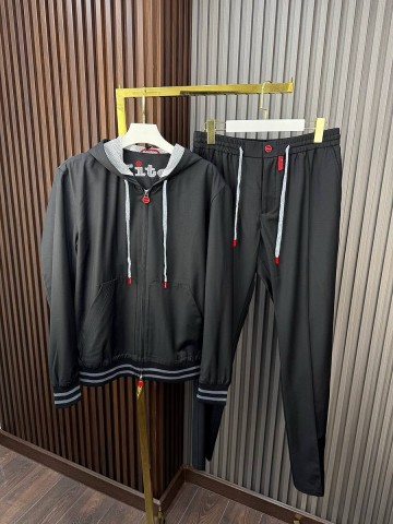 Kiton костюм #835442ED