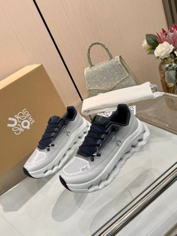 Loewe кроссовки #814196VJ