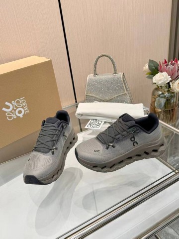 Loewe кроссовки #977690VV