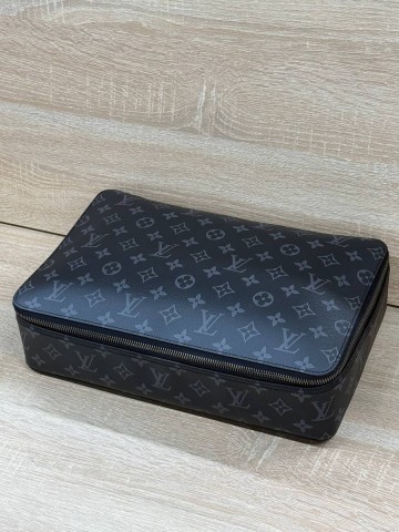 Louis Vuitton косметичка