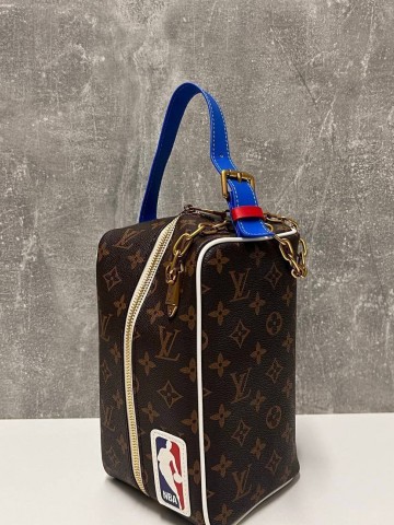 Louis Vuitton косметичка