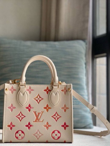 Louis Vuitton Onthego сумка