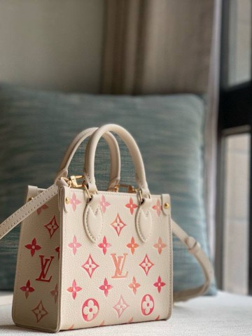 Louis Vuitton Onthego сумка